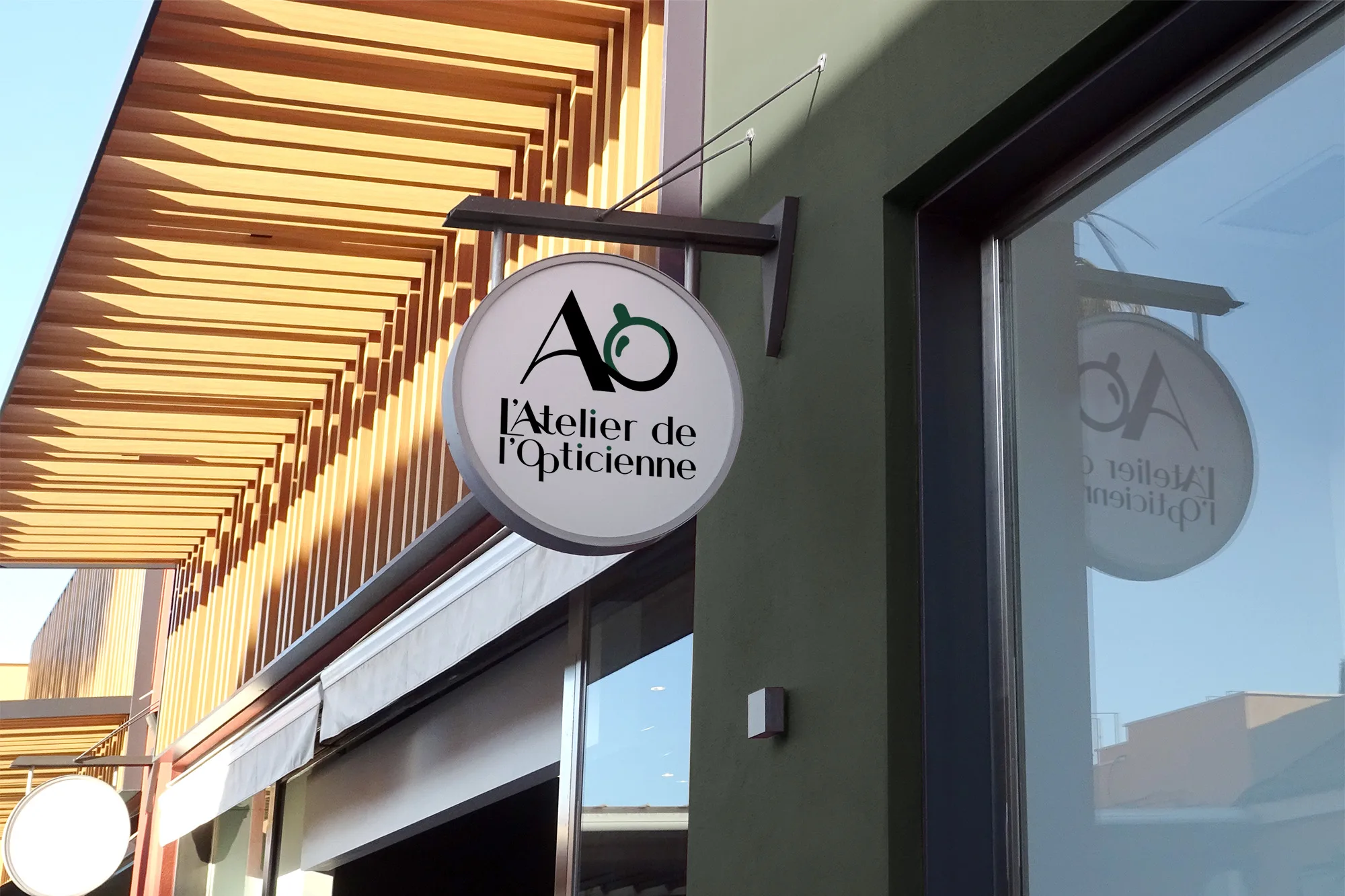 Enseigne drapeau opticien