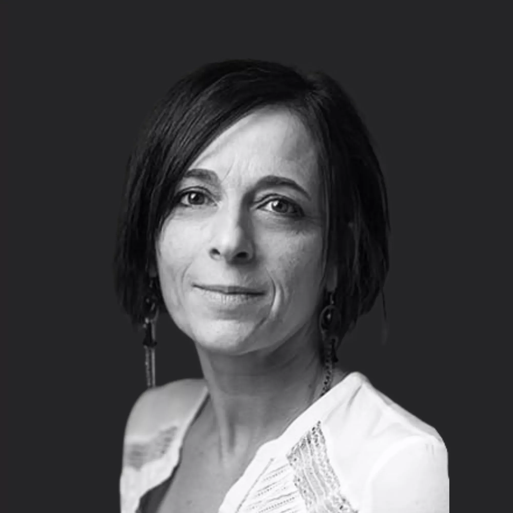 Jésabel, directrice d'agence